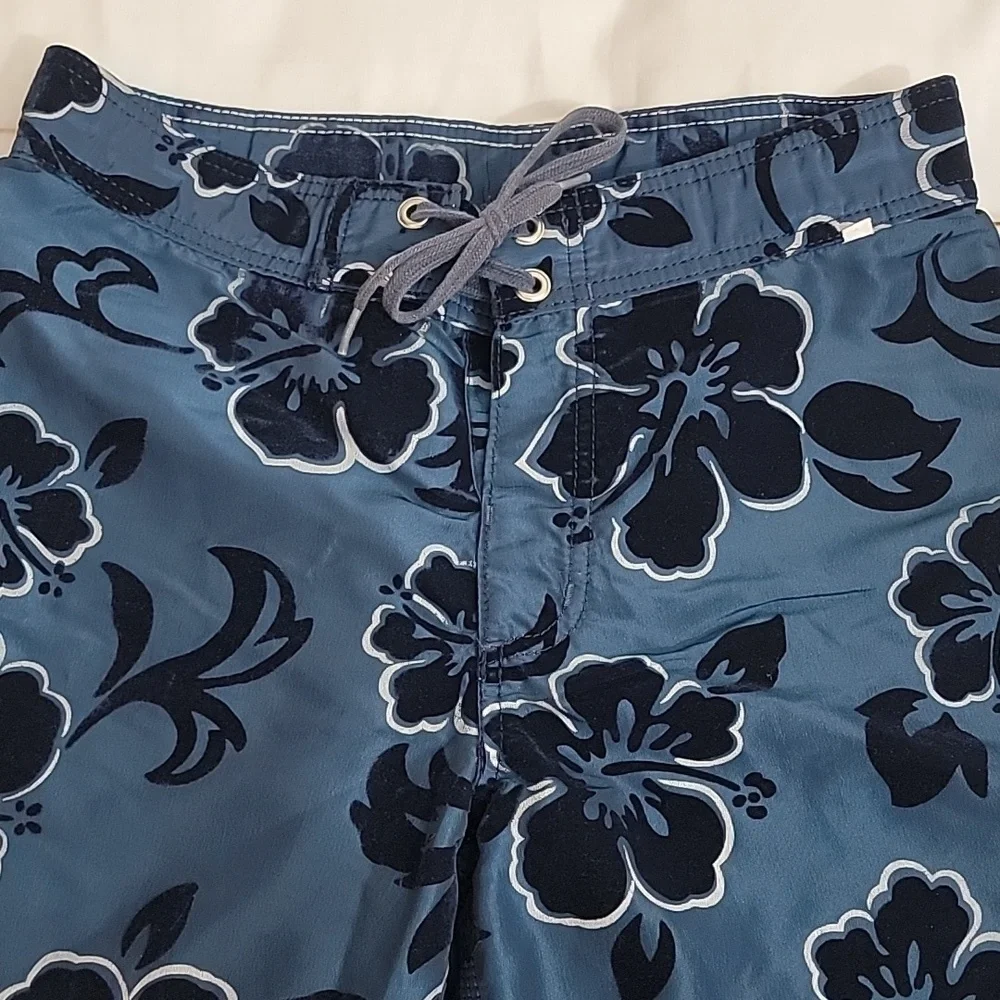 Vintage Hurley Y2K 2000s 999 Hawian Swim Surf Shorts size 30 Super Amazing